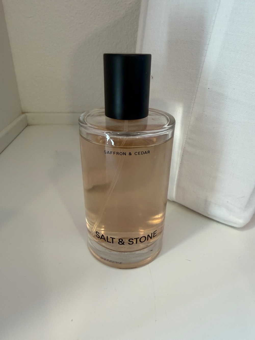 Salt & Stone Saffron & Cedar Body Fragrance Spray - full NWOT